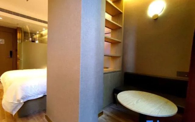 Weiting Hotel (Shanghai Xinhua Hospital Jiangpu Road Subway Station Branch)