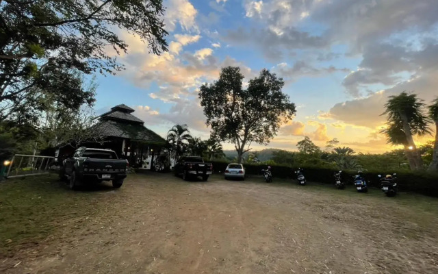Pai Love & Baan Chon Phao Resort