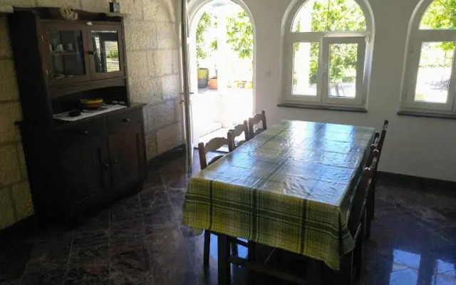 Apartment Curri