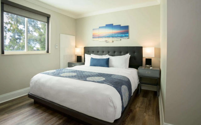 Nuvo Suites Hotel