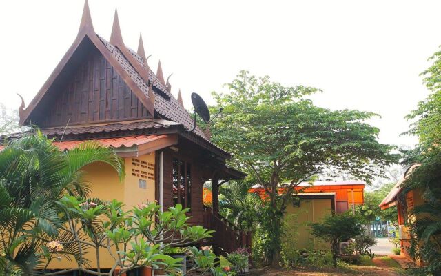 Ton-Aor on the beach resort & restaurant