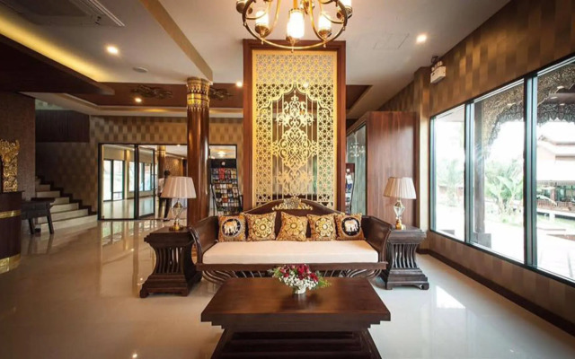 Moon Terrace Resort & Hotel