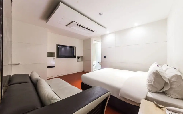 Hanam Lucy Hotel