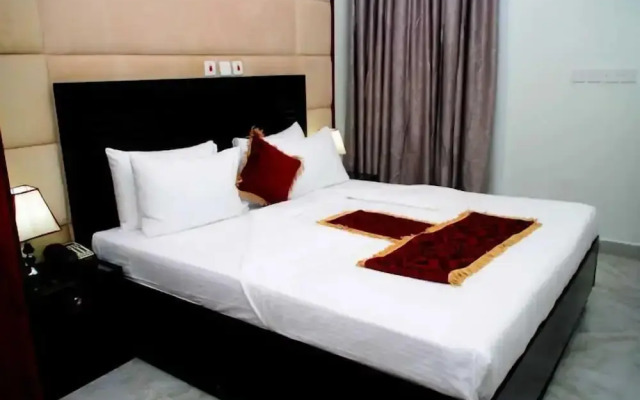 Apno Hotel and Suites
