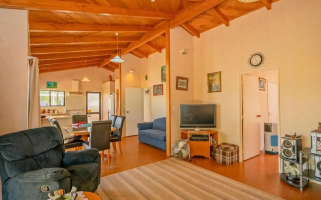 Oyster Bliss - Cooks Beach Holiday Home