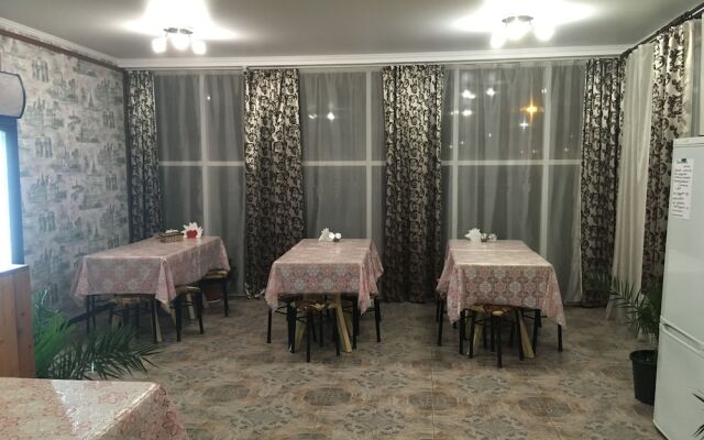 ?rystal Guest house