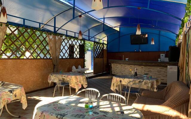 Отель Солнечный