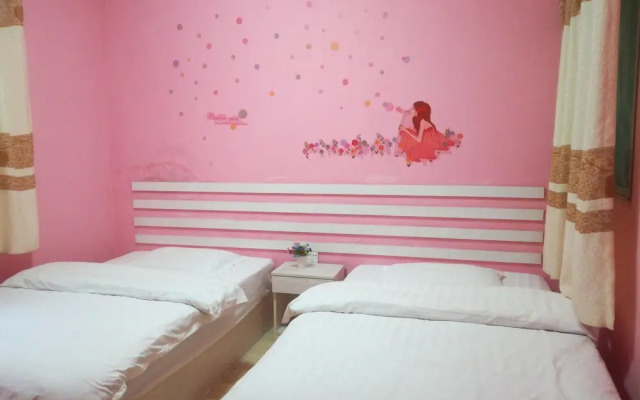 Fenghuang Hua Xiang Yuan Inn