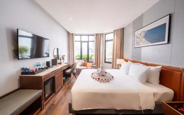 San Seize Hanoi Hotel – Guest Rooms – Hanoi