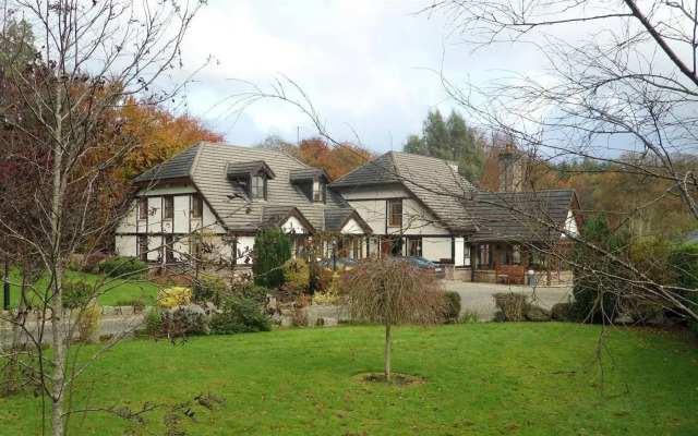 Tudor Lodge
