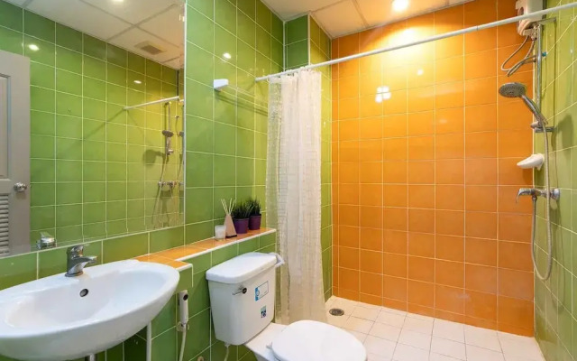181 Ekkamai Apartment