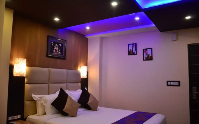 Dolphin Chocolate Inn