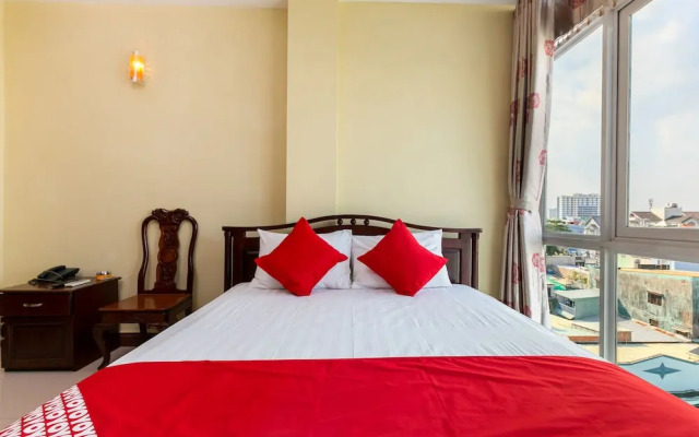 Di Tan Hotel by OYO Rooms