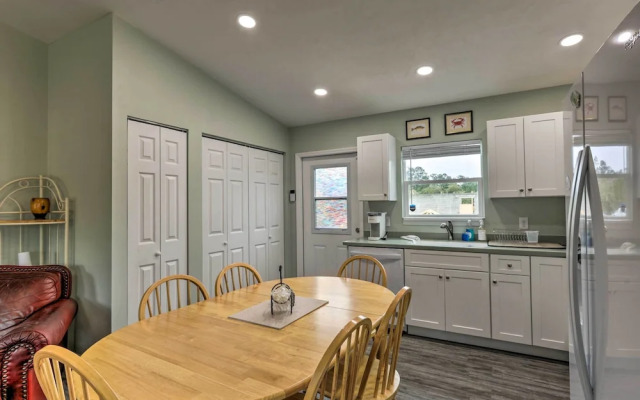 Family-friendly Home, Walk to Steinhatchee River!