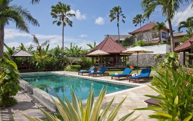 The Junno Villa