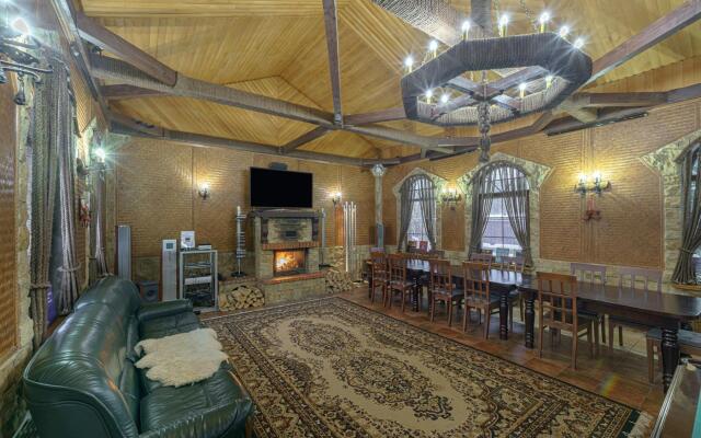 Nikki's House