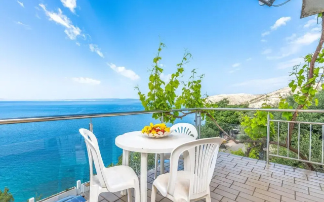 Stunning Apartment in Stara Baska With Wifi