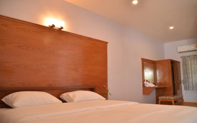 Chao Phraya Home