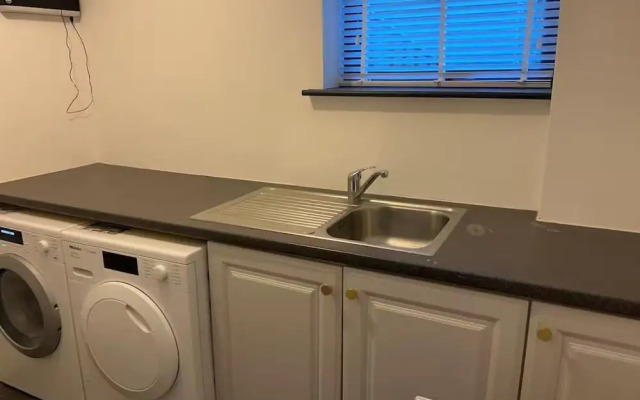 Charming 6-bed Escape- Balconies & Panoramic Views