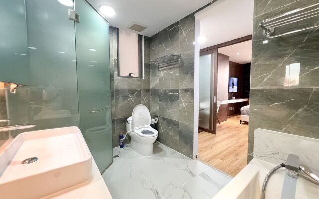 River Gate Apartment D1