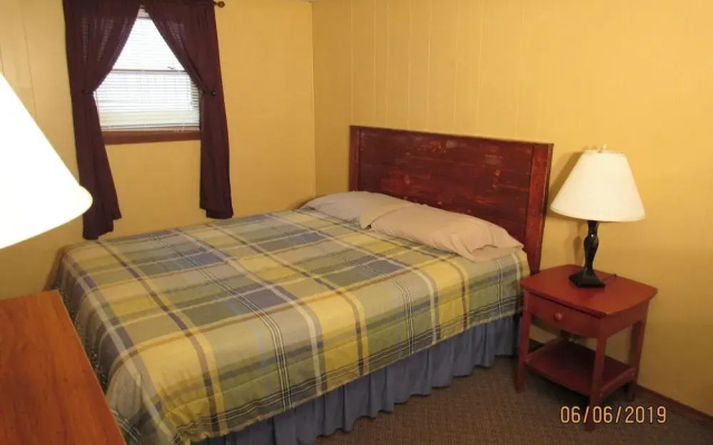 Bar M Resort & Campground