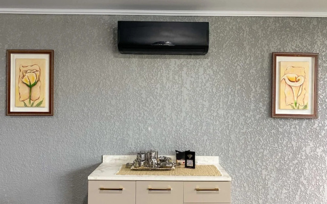 Casa Central piscina e AC para 8 hospede