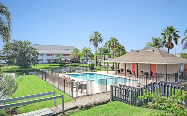 The Palmer Inn & Tennis Club