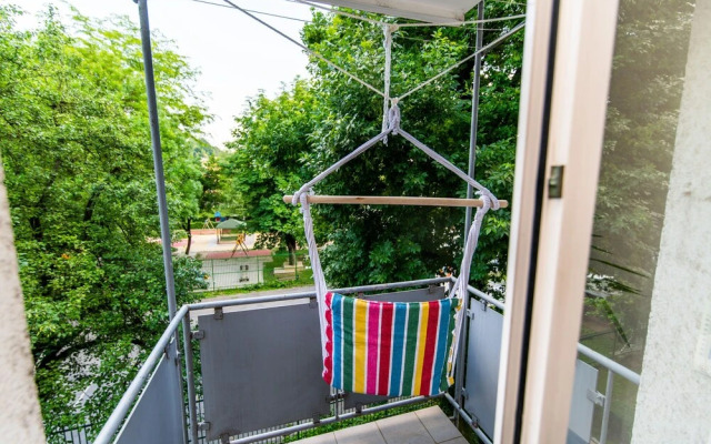 Relaxing Modern & Sunny Apartment in the Centre