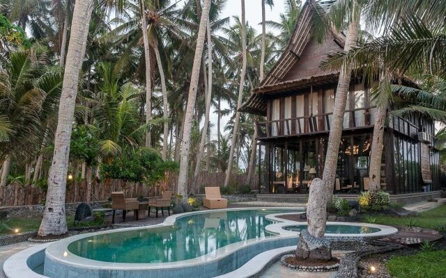 Most Exotic Beachfront Villa Keong