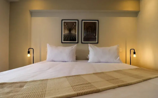 w Charming 2BR w Balcony in Miraflores