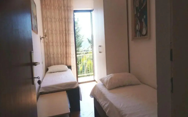 Apartments Ljubo - 15m from the sea