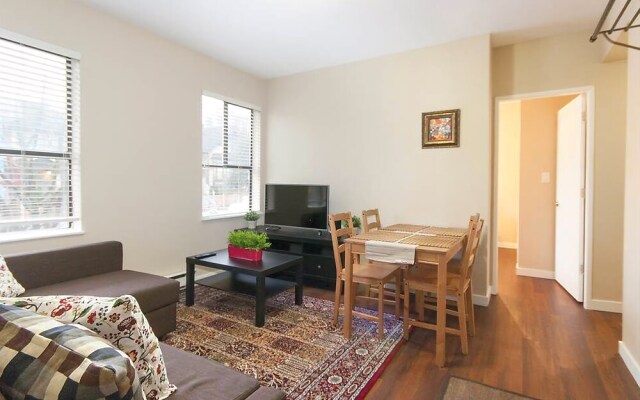 Cozy 2BR in Downtown Vancouver by Namastay