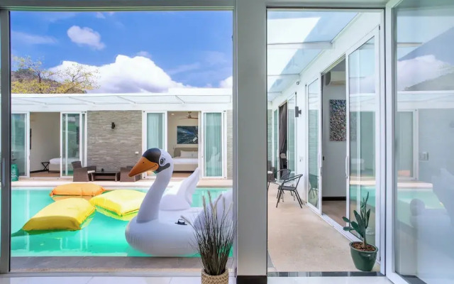 Sky - 4BR Private Villa in Phuket