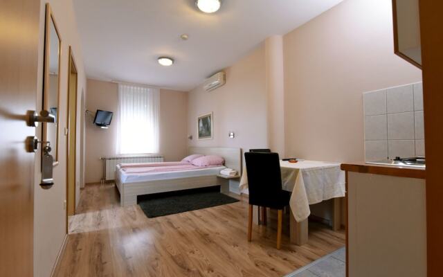 Guesthouse Ikar Zagreb Airport