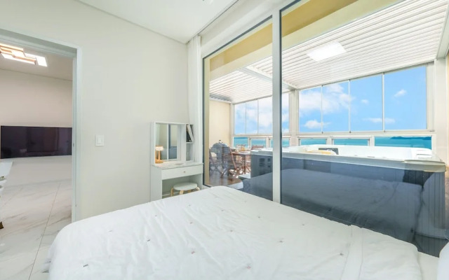 Yeosu Stay Raonpine Spa Pension