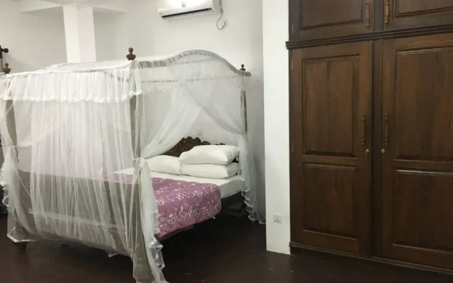 The Gray Villa