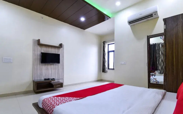 OYO 44607 Glorious Resort