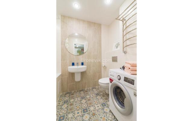 Сова-дом на Волжской набережной 26