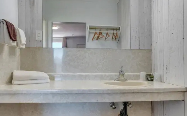 Hotel Port Colborne ON