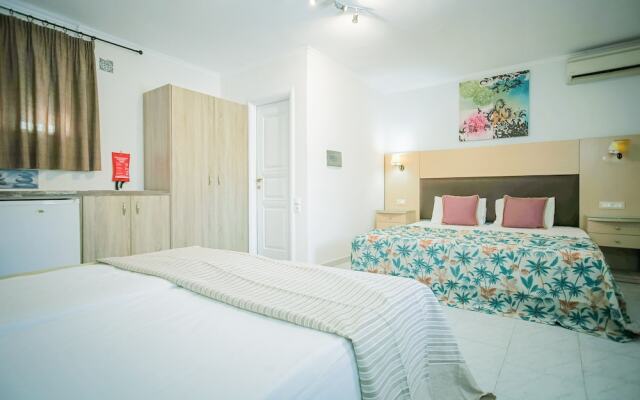 Roseclub Apartments