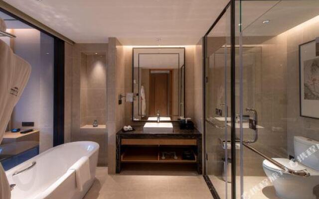Howard Johnson Glory Plaza Qidong
