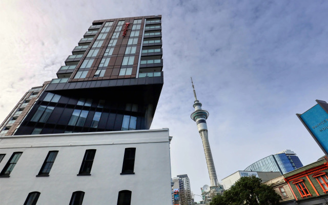 Ramada Suites By Wyndham Victoria Street West