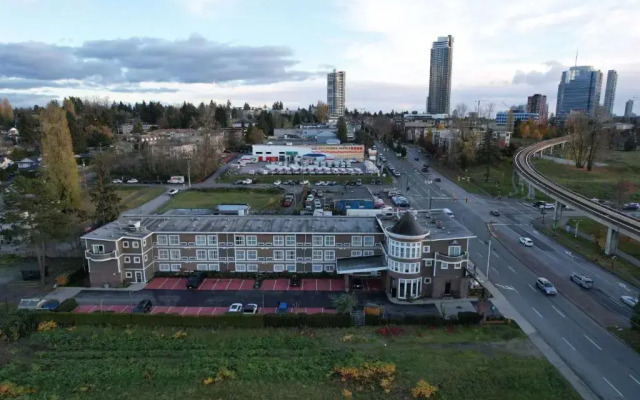 Days Inn by Wyndham Surrey Hotel
