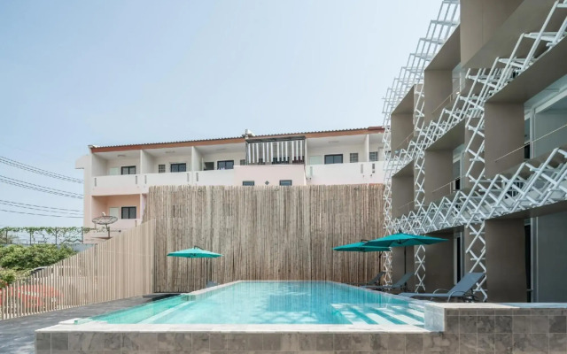 Yanud Residence