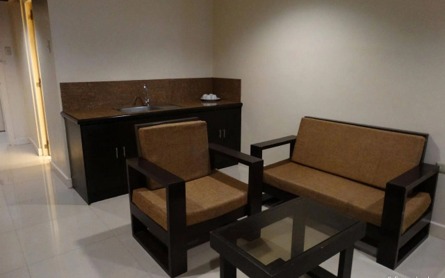 Paragon Tower Hotel