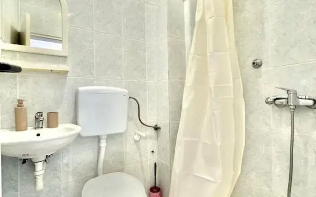 B&M Holiday Rooms