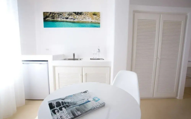 Seethrough Mykonos - Adults Only