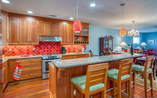 St. George Street Apartment