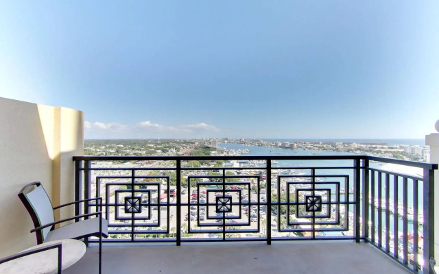 Emerald Grande Condominiums at HarborWalk Village