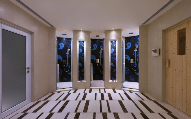 Sheraton Grand Bangalore Hotel at Brigade Gateway